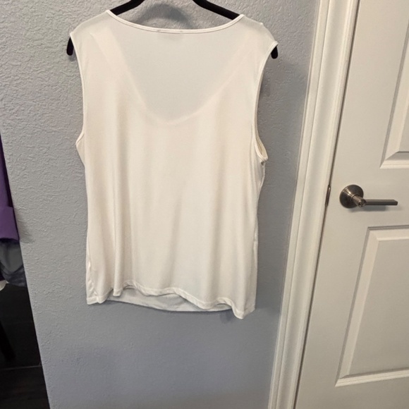 Tahari Drape neck Blouse - Picture 2 of 2